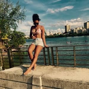 Meet your Posher, Maria fernanda